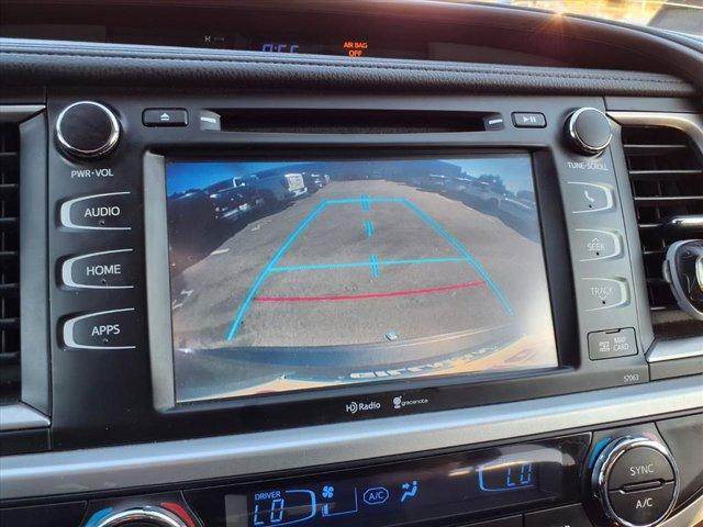 used 2014 Toyota Highlander car, priced at $15,995