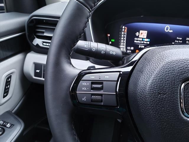 new 2025 Honda Pilot car, priced at $54,985