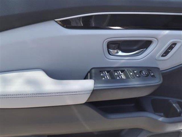 new 2025 Honda Pilot car, priced at $49,405