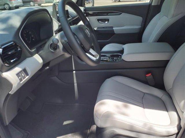 new 2025 Honda Pilot car, priced at $49,405