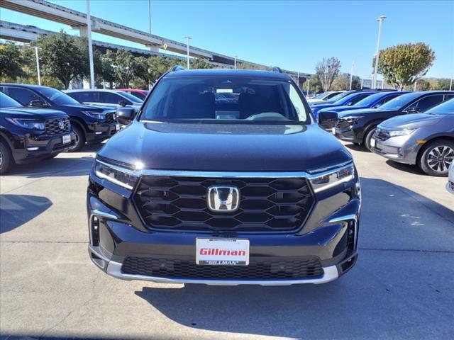 new 2025 Honda Pilot car, priced at $48,950
