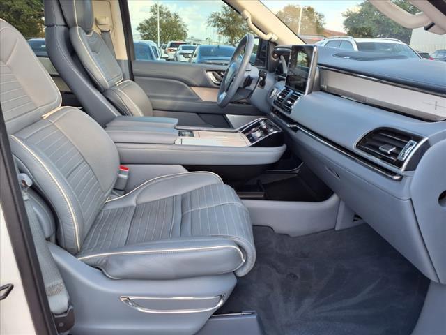 used 2019 Lincoln Navigator car, priced at $39,995