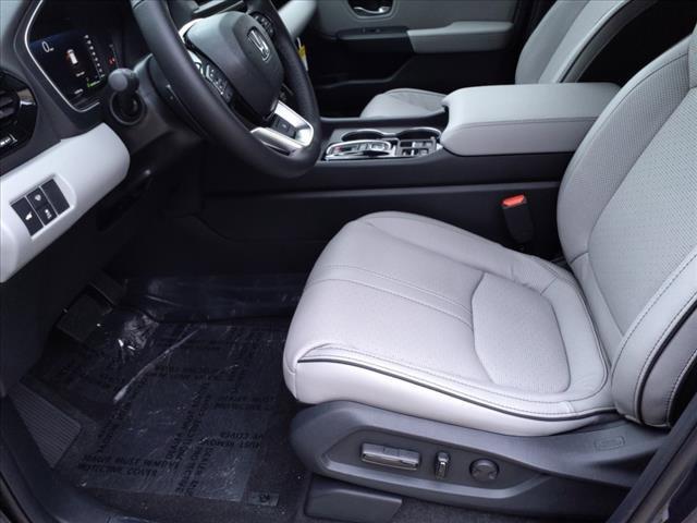 new 2025 Honda Pilot car, priced at $54,530