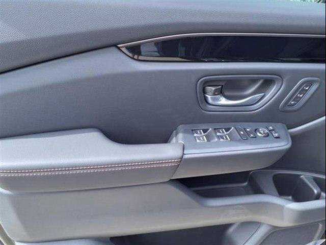 new 2025 Honda Pilot car, priced at $51,350