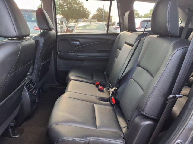 used 2022 Honda Pilot car, priced at $28,995