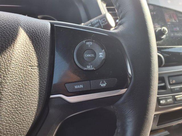 used 2022 Honda Pilot car, priced at $28,995