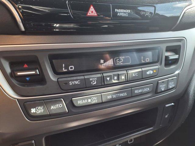 used 2022 Honda Pilot car, priced at $28,995