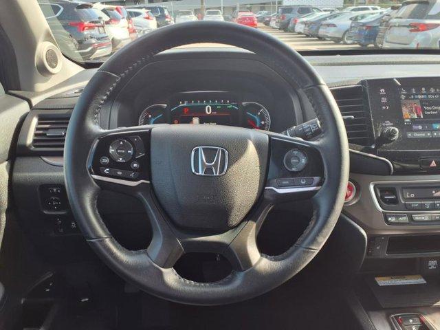 used 2022 Honda Pilot car, priced at $28,995