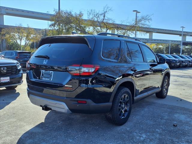 new 2025 Honda Pilot car, priced at $51,275