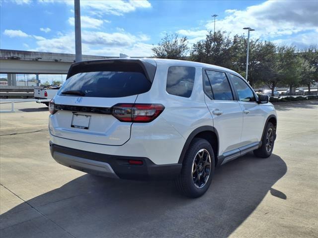 new 2025 Honda Pilot car, priced at $49,650