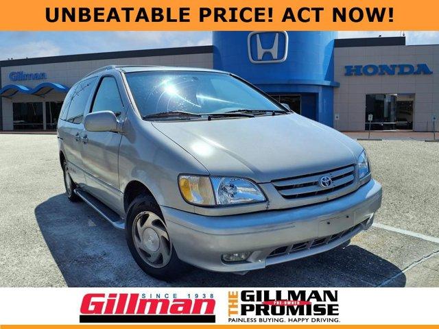 used 2001 Toyota Sienna car, priced at $8,000