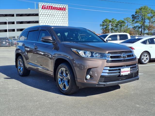 used 2018 Toyota Highlander car, priced at $24,495