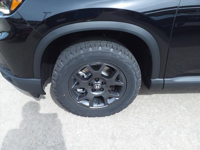 new 2025 Honda Pilot car, priced at $50,850