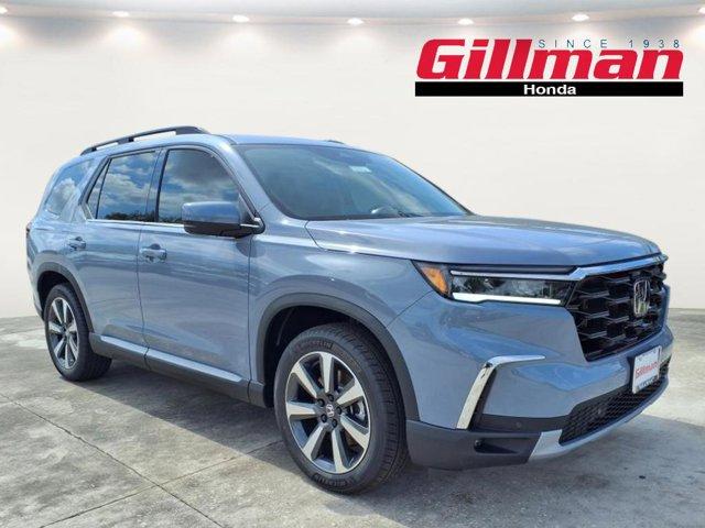 new 2025 Honda Pilot car, priced at $50,395