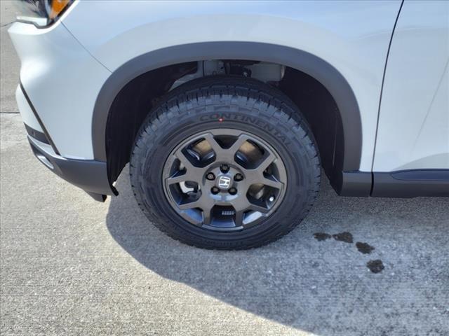 new 2025 Honda Pilot car, priced at $51,305