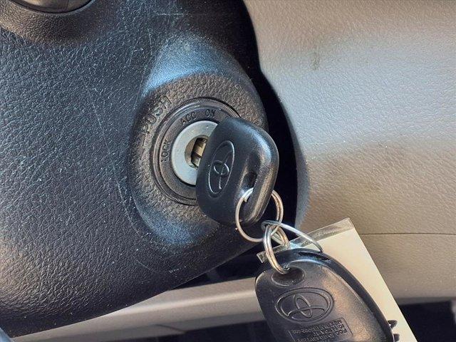 used 2013 Toyota Highlander car, priced at $11,995