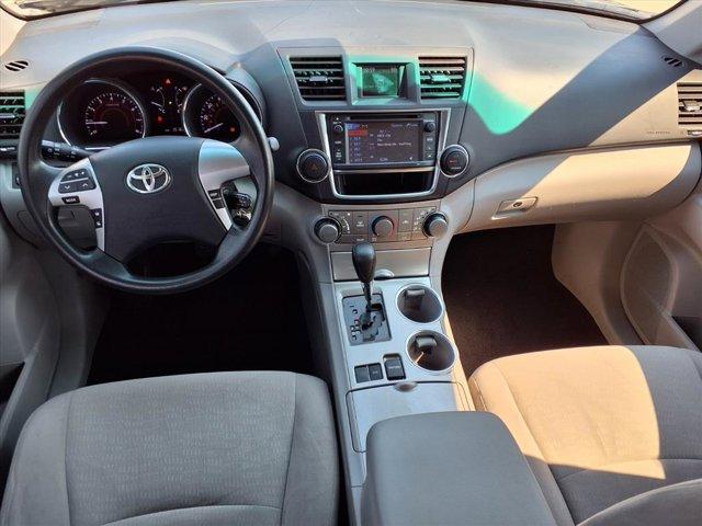 used 2013 Toyota Highlander car, priced at $11,995