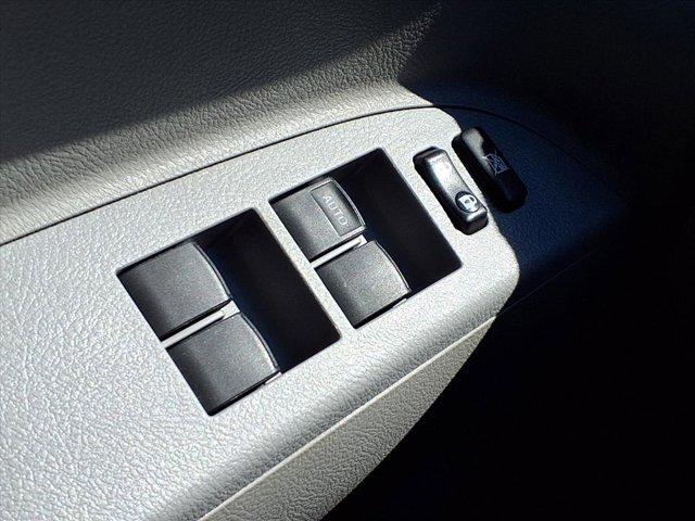 used 2013 Toyota Highlander car, priced at $11,995