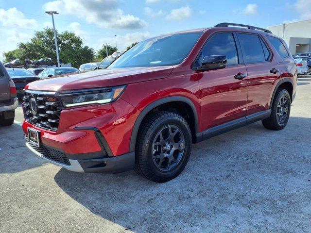used 2025 Honda Pilot car, priced at $45,995