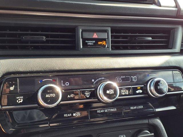 used 2025 Honda Pilot car, priced at $45,995