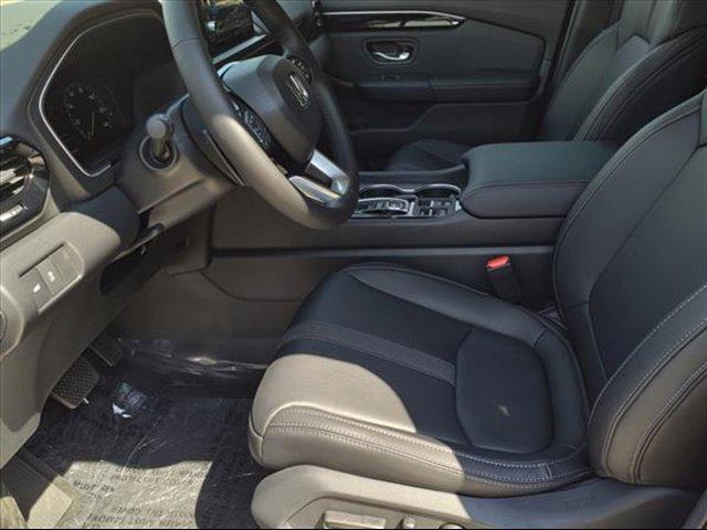 new 2025 Honda Pilot car, priced at $51,050