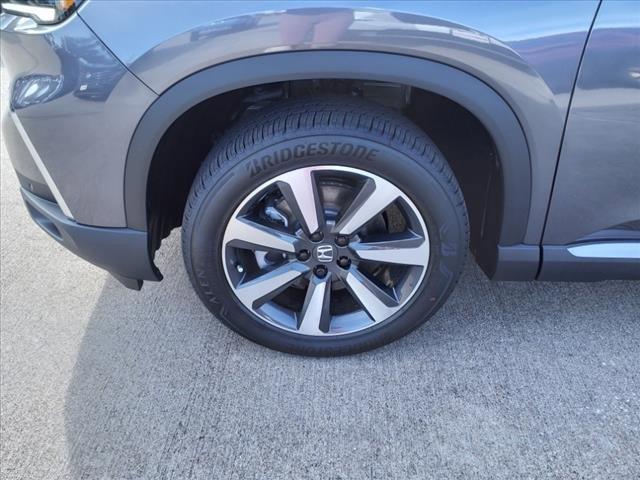 new 2025 Honda Pilot car, priced at $51,050