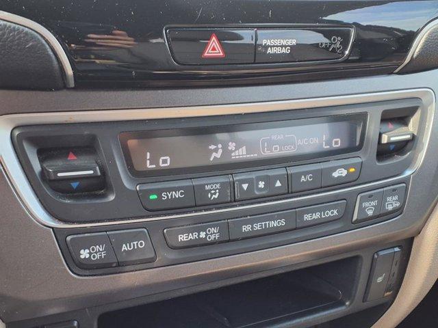 used 2022 Honda Pilot car, priced at $28,995