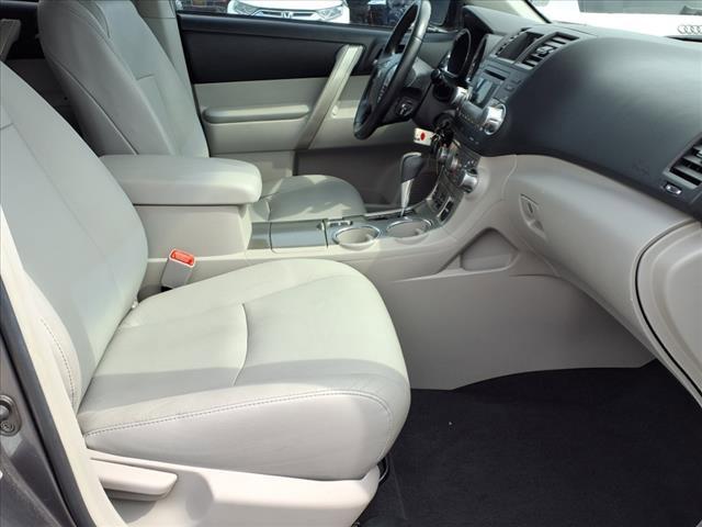 used 2011 Toyota Highlander car, priced at $11,995