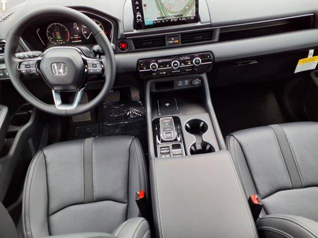 new 2025 Honda Pilot car, priced at $50,850