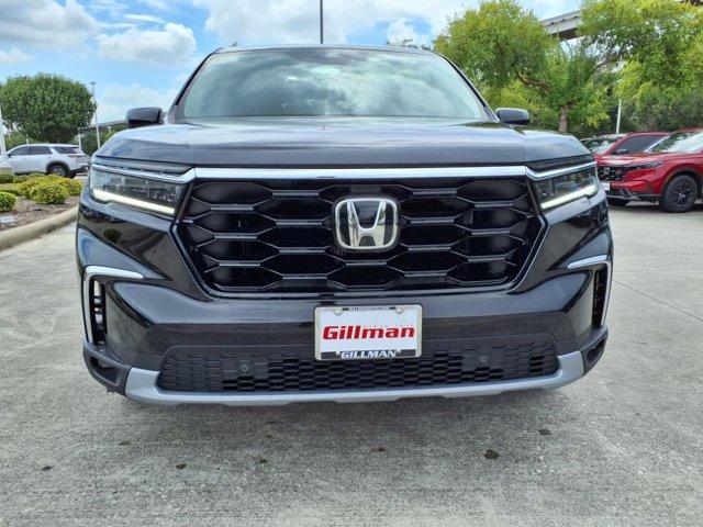 new 2025 Honda Pilot car, priced at $50,850