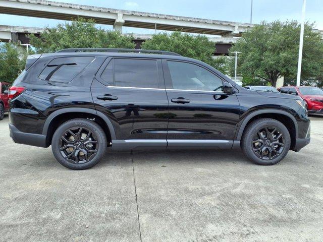 new 2025 Honda Pilot car, priced at $50,850