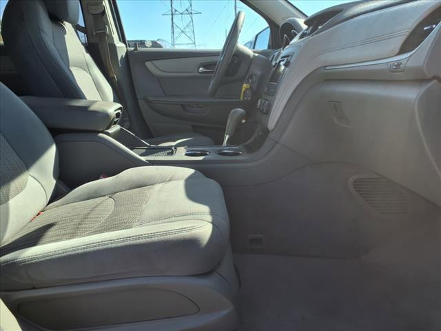 used 2015 Chevrolet Traverse car, priced at $11,000