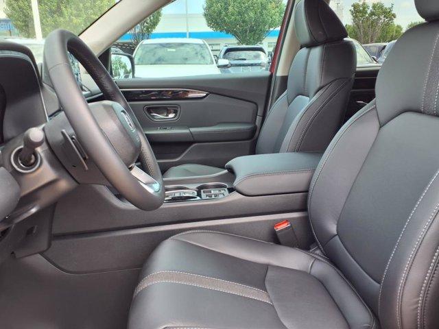 new 2025 Honda Pilot car, priced at $46,135