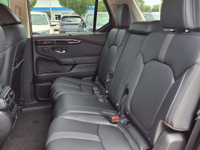 new 2025 Honda Pilot car, priced at $46,135