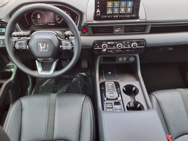 new 2025 Honda Pilot car, priced at $46,135