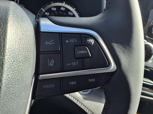 used 2024 Toyota Highlander car, priced at $44,995