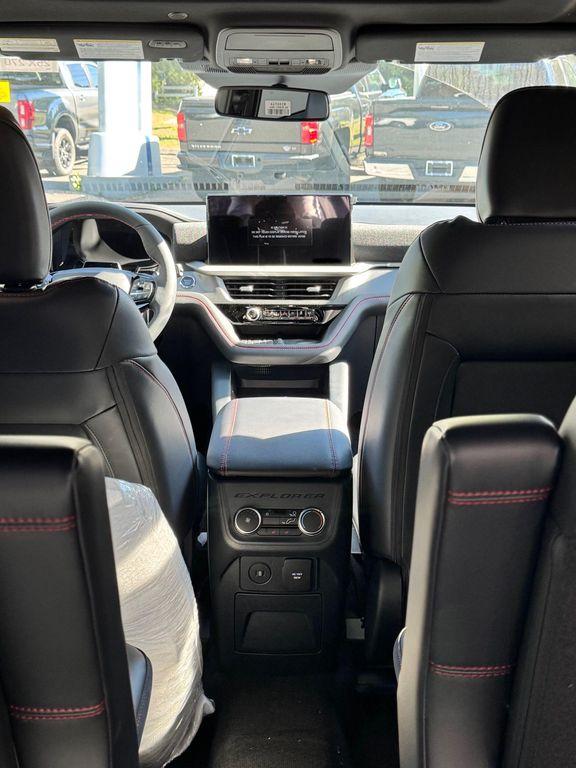 new 2025 Ford Explorer car, priced at $61,599