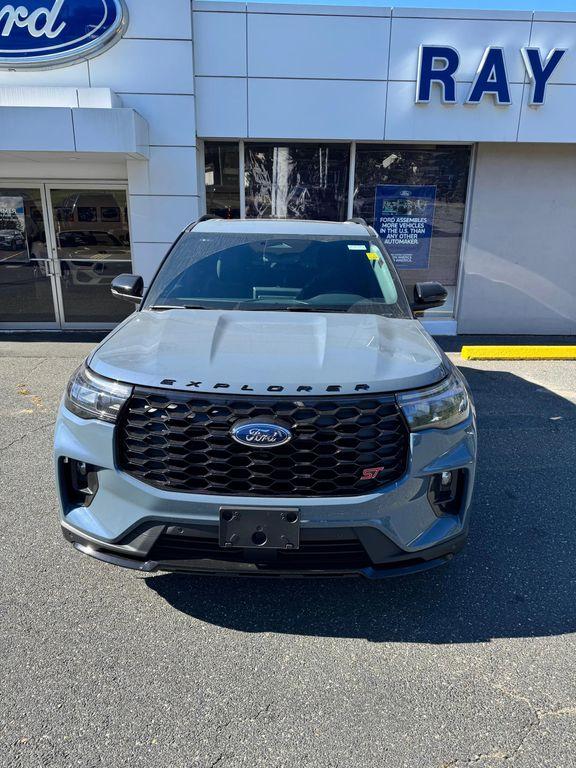 new 2025 Ford Explorer car, priced at $61,599