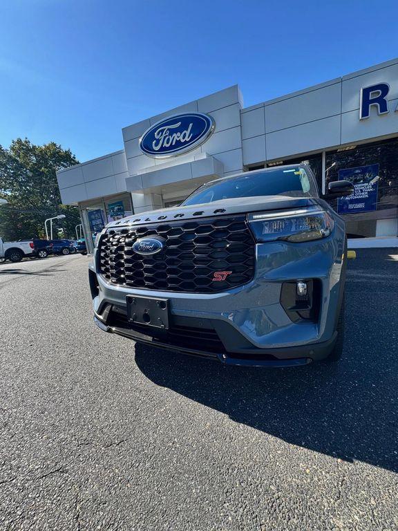new 2025 Ford Explorer car, priced at $61,599