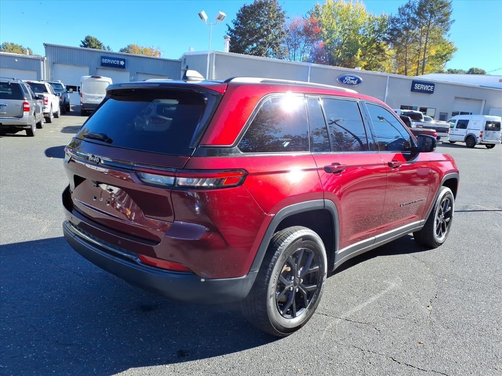 used 2024 Jeep Grand Cherokee car, priced at $36,492