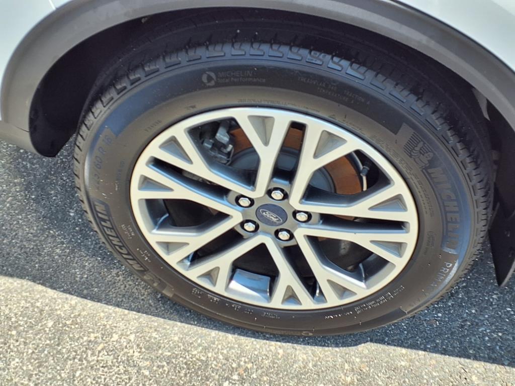 used 2022 Ford Escape car, priced at $29,988
