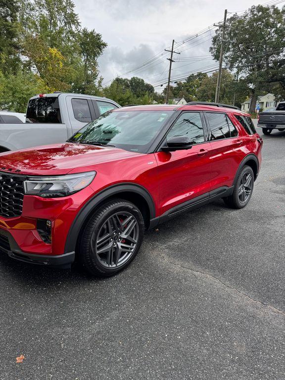 new 2025 Ford Explorer car, priced at $52,417
