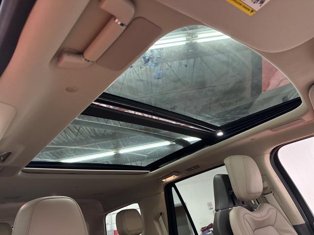 used 2022 Lincoln Navigator car, priced at $40,957