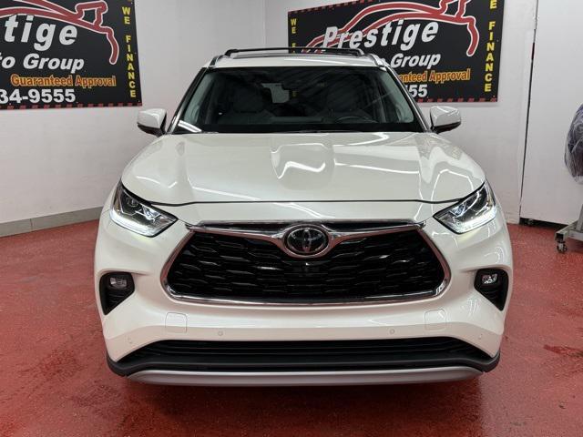 used 2021 Toyota Highlander car, priced at $32,985