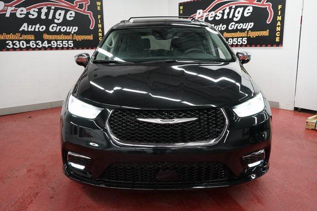 used 2023 Chrysler Pacifica car, priced at $27,990