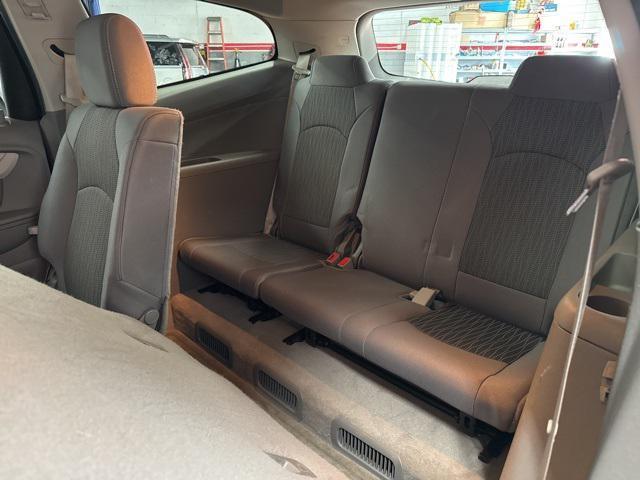 used 2015 Chevrolet Traverse car, priced at $8,900