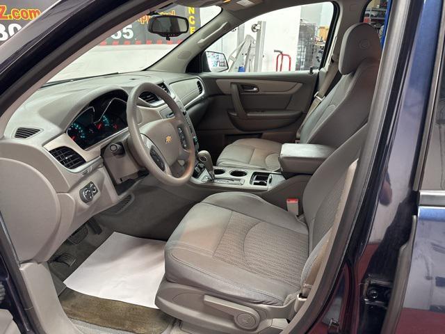 used 2015 Chevrolet Traverse car, priced at $8,900