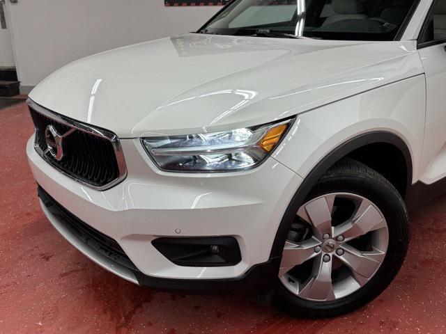 used 2022 Volvo XC40 car, priced at $22,137