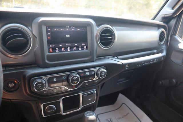 used 2022 Jeep Wrangler Unlimited car, priced at $27,250