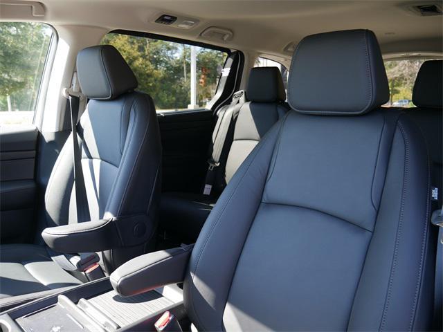 new 2025 Honda Odyssey car, priced at $42,028